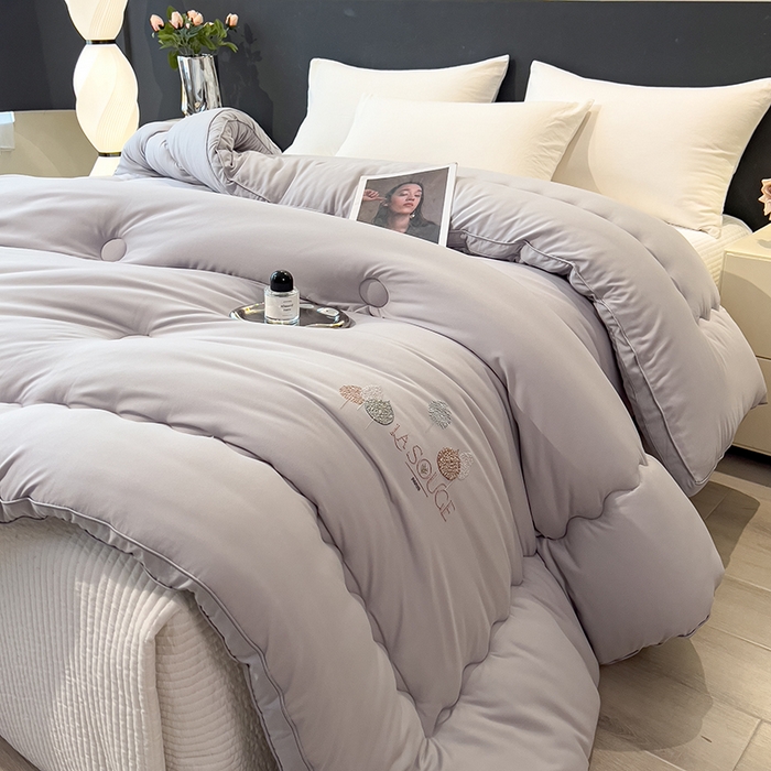 91家纺网 家纺一手货源 找家纺 丽莱美家纺 2025新款牛奶棉新疆羽丝绵被被子被芯-云柔系列 云柔-灰