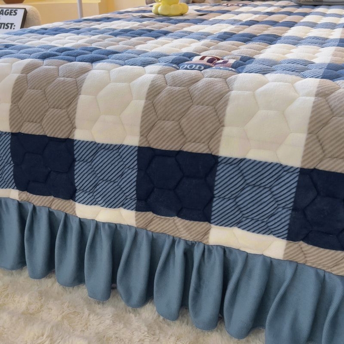 91家纺网 家纺一手货源 找家纺 （总）情煊家纺 2025新款简约加厚A类牛奶绒夹棉印花床盖