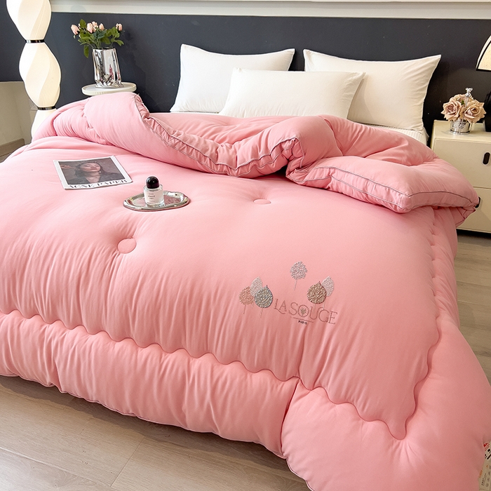 91家纺网 家纺一手货源 找家纺 丽莱美家纺 2025新款牛奶棉新疆羽丝绵被被子被芯-云柔系列 云柔-粉