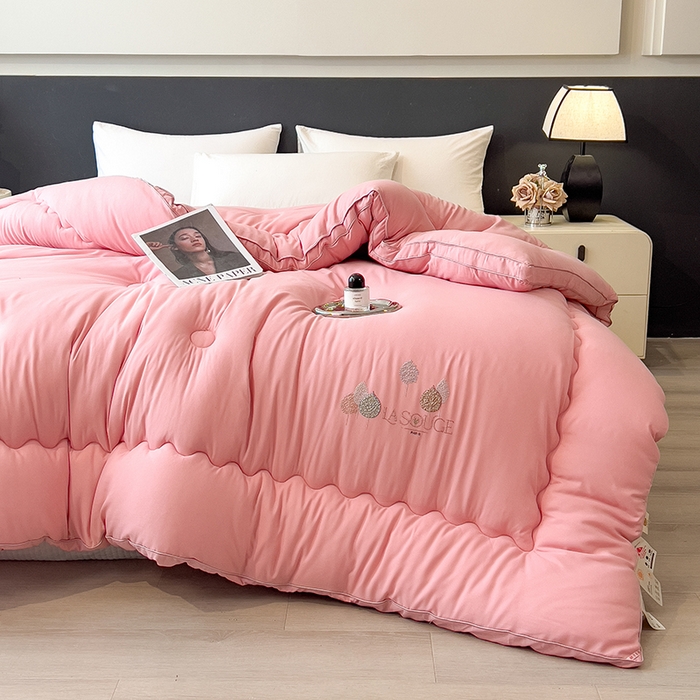 91家纺网 家纺一手货源 找家纺 丽莱美家纺 2025新款牛奶棉新疆羽丝绵被被子被芯-云柔系列 云柔-粉