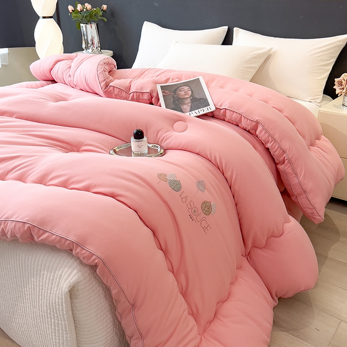 91家纺网 家纺一手货源 找家纺 丽莱美家纺 2025新款牛奶棉新疆羽丝绵被被子被芯-云柔系列 云柔-粉