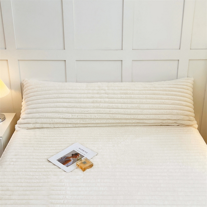 91家纺网 家纺一手货源 找家纺 梦舒羽 2025新款兔毛绒双人枕套牛奶绒加长法兰绒枕芯套法莱绒枕头套-抽条 兔毛绒抽条-晨曦白