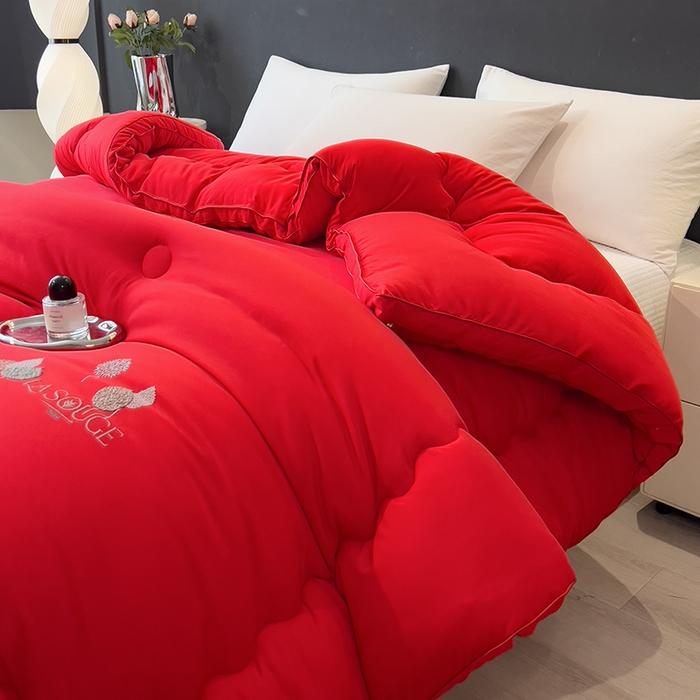 91家纺网 家纺一手货源 找家纺 丽莱美家纺 2025新款牛奶棉新疆羽丝绵被被子被芯-云柔系列 云柔-红