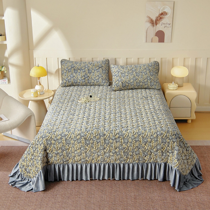 91家纺网 家纺一手货源 找家纺 （总）情煊家纺 2025新款简约加厚A类牛奶绒夹棉印花床盖