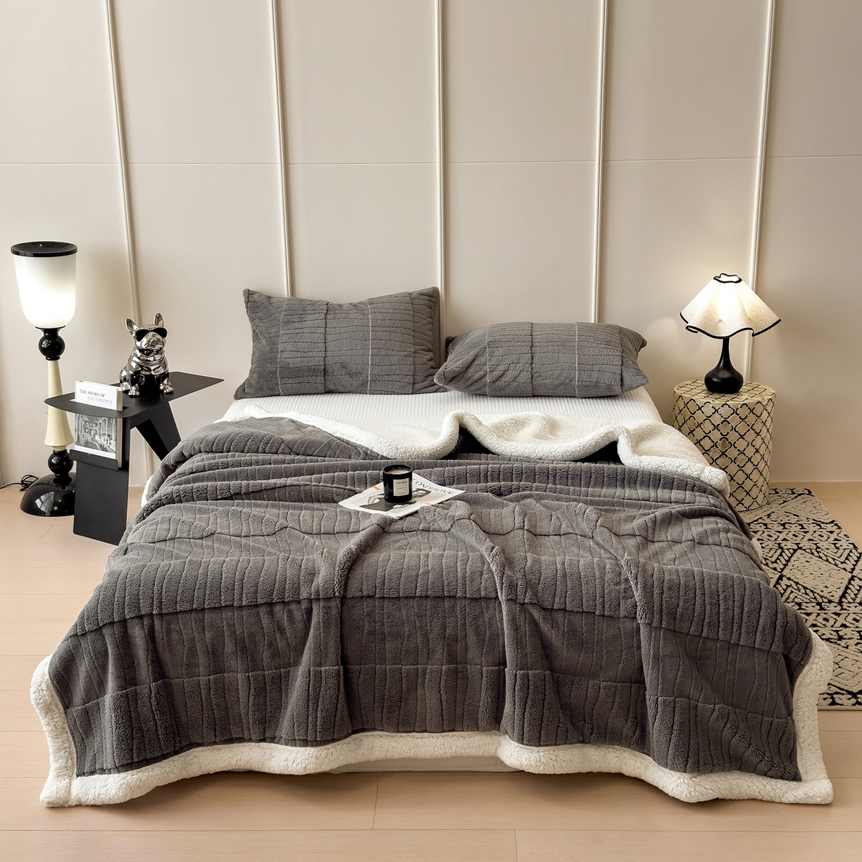 91家纺网 家纺一手货源 找家纺 世纪绒品 2025新款A类加厚水波纹羊羔绒双层提花毛毯 水波纹-深灰