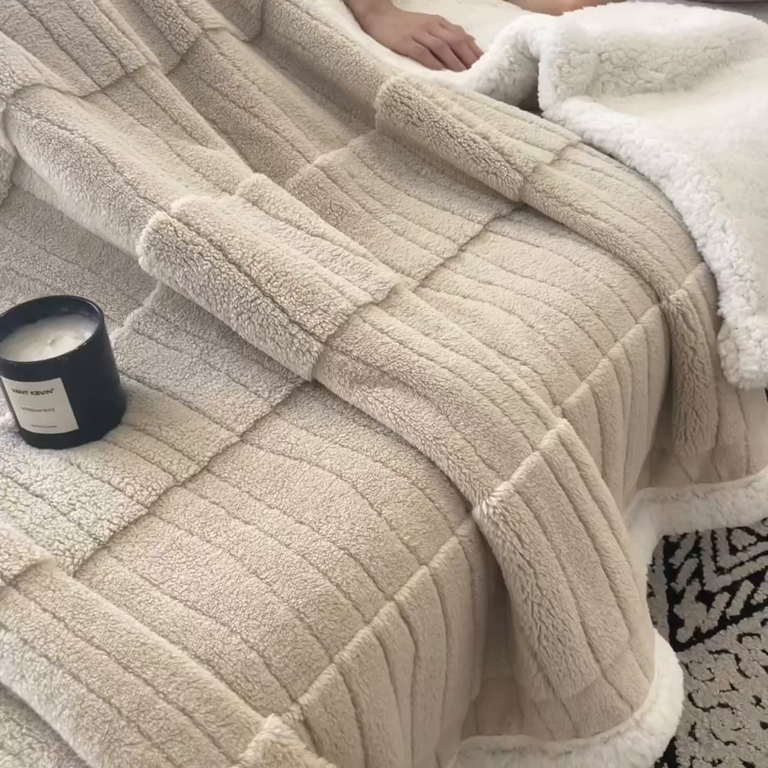 91家纺网 家纺一手货源 找家纺 世纪绒品 2025新款A类加厚水波纹羊羔绒双层提花毛毯 水波纹-浅卡
