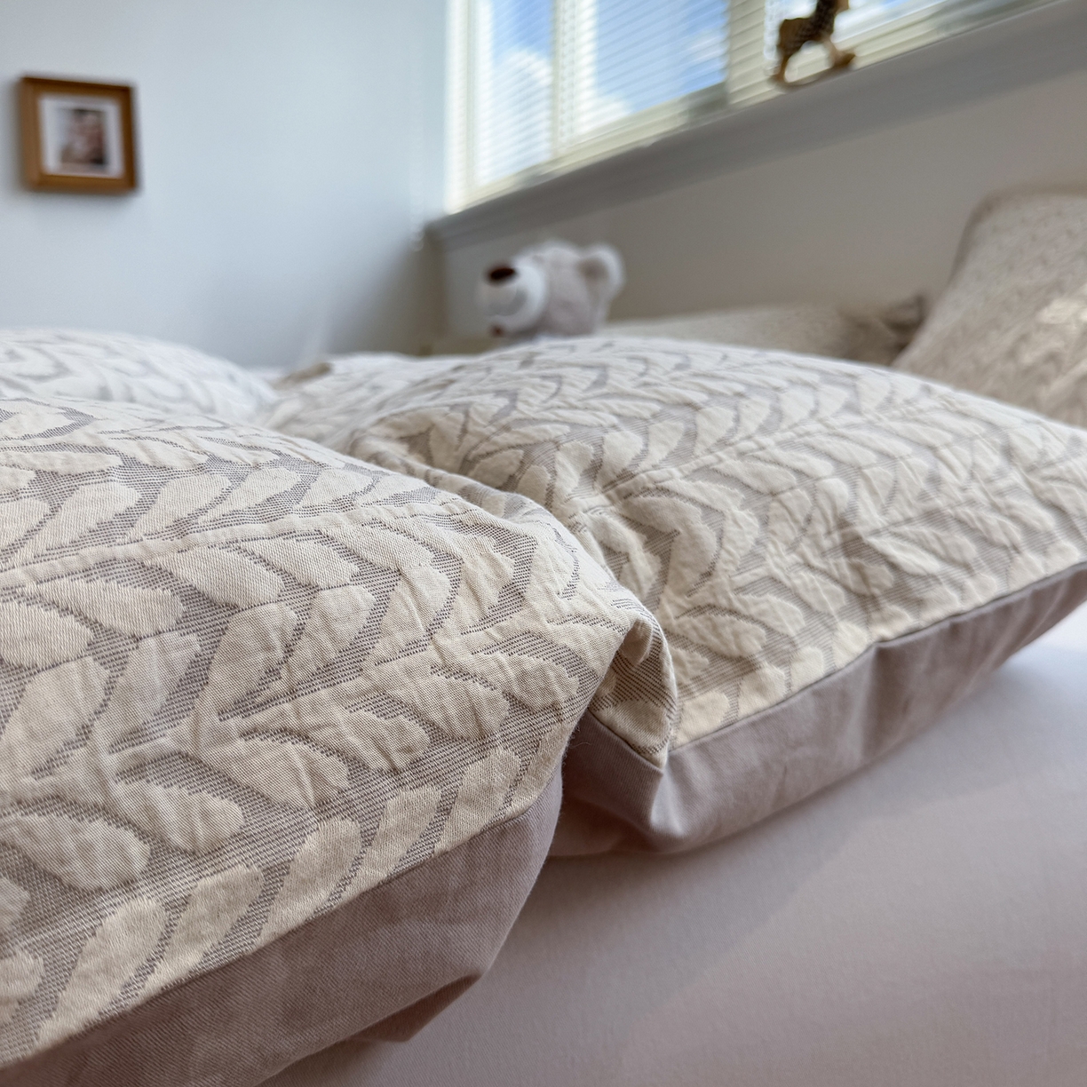 91家纺网 家纺一手货源 找家纺 慕尚家纺 2025新款全棉空气立体提花磨毛四件套 稻花-白灰