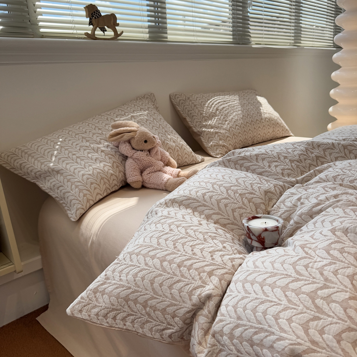 91家纺网 家纺一手货源 找家纺 慕尚家纺 2025新款全棉空气立体提花磨毛四件套 稻花-卡其