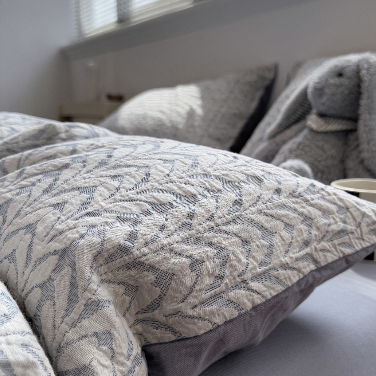 91家纺网 家纺一手货源 找家纺 慕尚家纺 2025新款全棉空气立体提花磨毛四件套 稻花-浅蓝