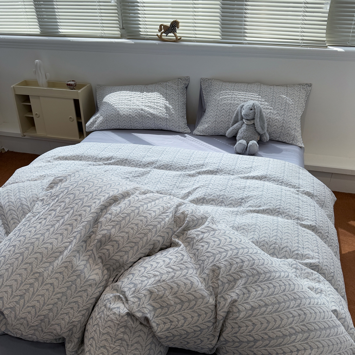 91家纺网 家纺一手货源 找家纺 慕尚家纺 2025新款全棉空气立体提花磨毛四件套 稻花-浅蓝