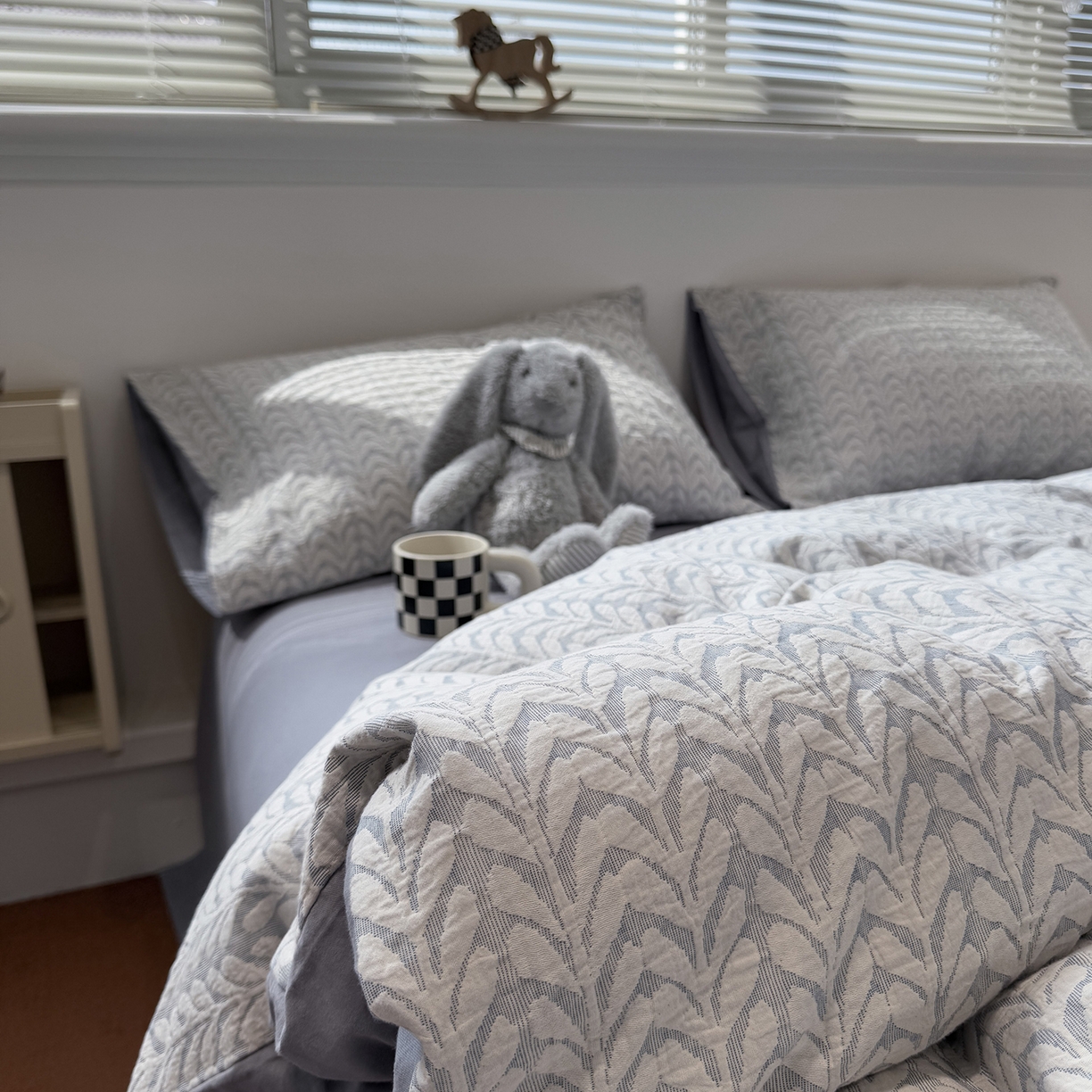 91家纺网 家纺一手货源 找家纺 慕尚家纺 2025新款全棉空气立体提花磨毛四件套 稻花-浅蓝