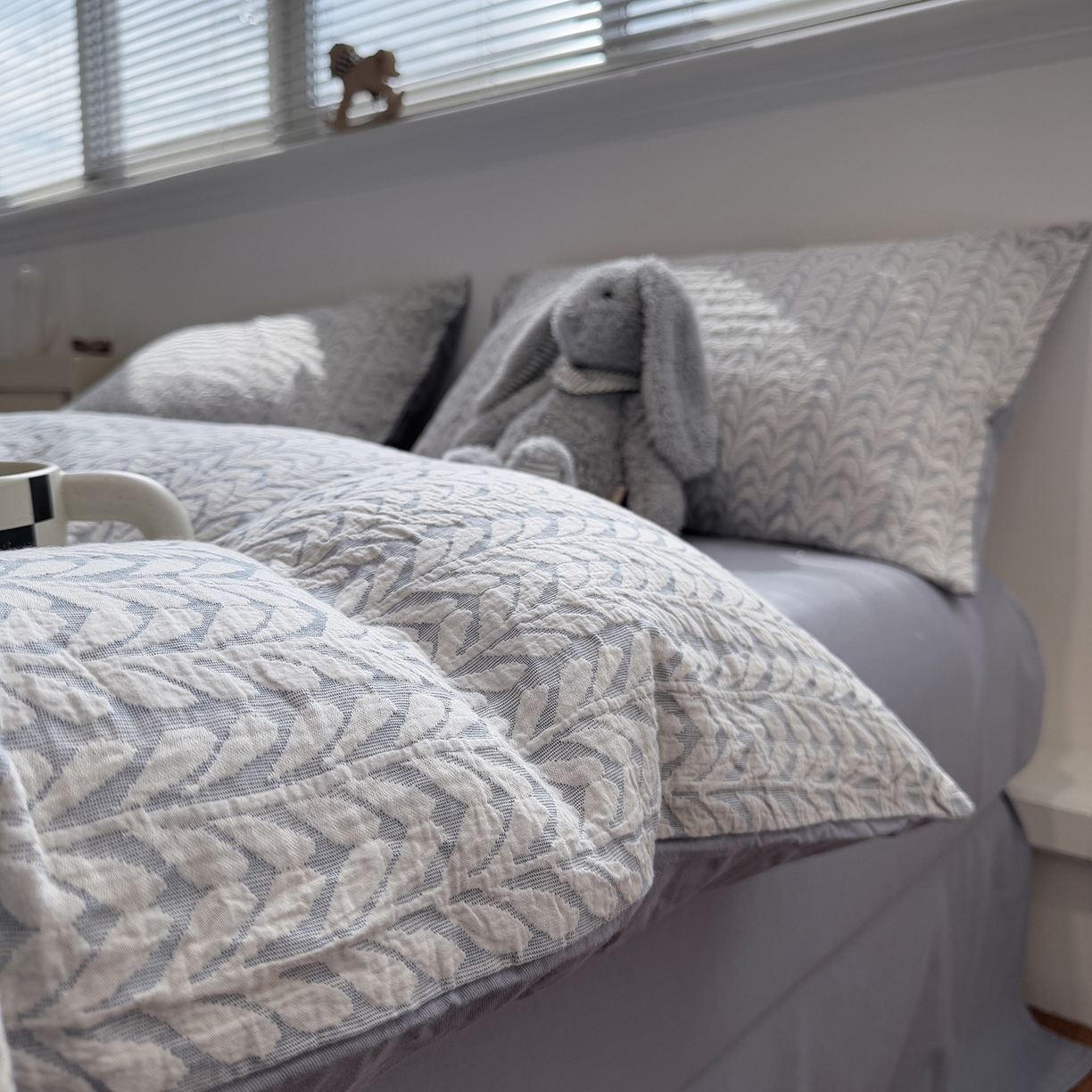 91家纺网 家纺一手货源 找家纺 慕尚家纺 2025新款全棉空气立体提花磨毛四件套 稻花-浅蓝