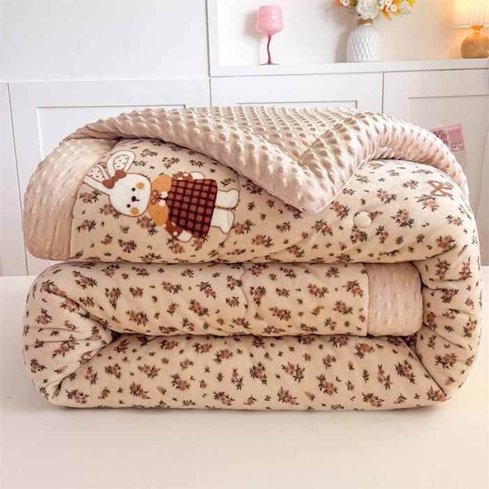 91家纺网 家纺一手货源 找家纺 （总）默忆 2025新款牛奶绒豆豆被被子被芯