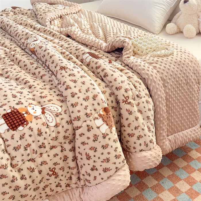 91家纺网 家纺一手货源 找家纺 （总）默忆 2025新款牛奶绒豆豆被被子被芯