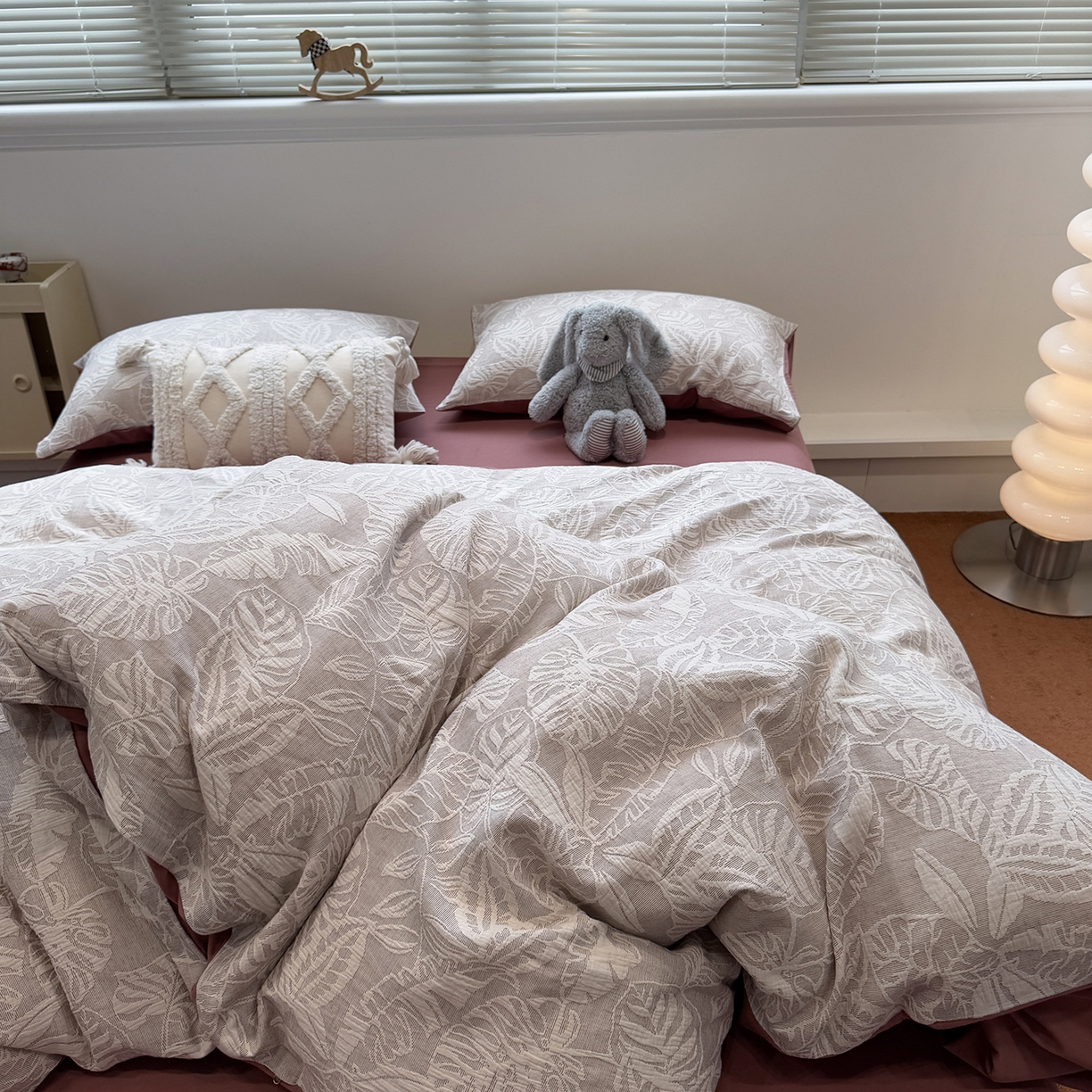 91家纺网 家纺一手货源 找家纺 慕尚家纺 2025新款全棉空气立体提花磨毛四件套 繁花似锦-豆沙