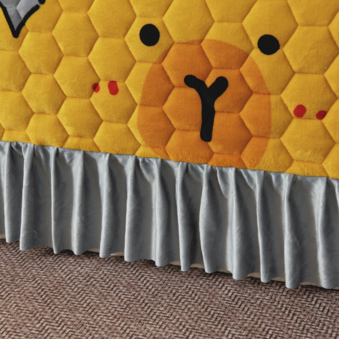 91家纺网 家纺一手货源 找家纺 情煊家纺 2025新款简约加厚A类牛奶绒夹棉印花床盖 大力熊