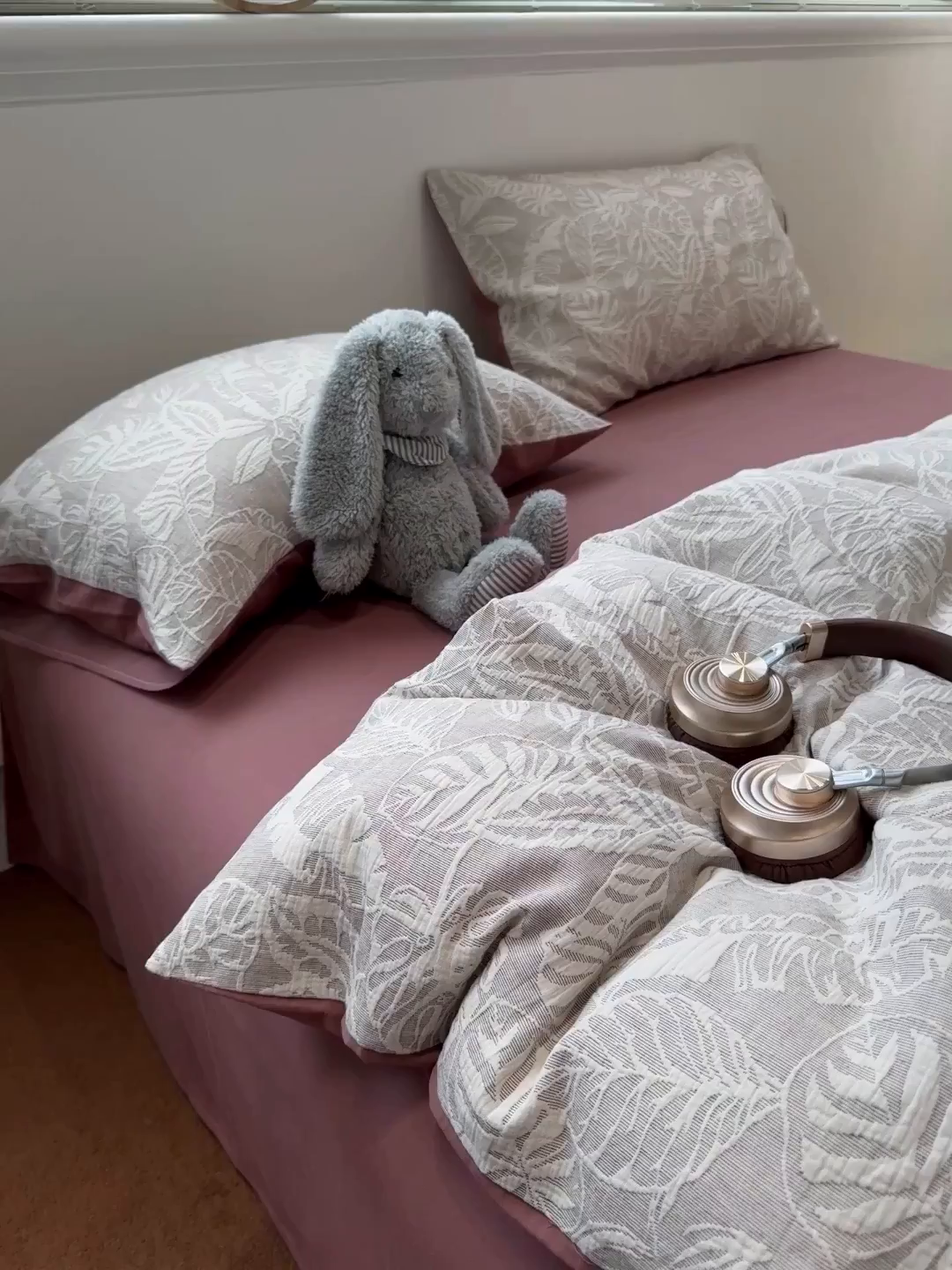 91家纺网 家纺一手货源 找家纺 慕尚家纺 2025新款全棉空气立体提花磨毛四件套 繁花似锦-豆沙