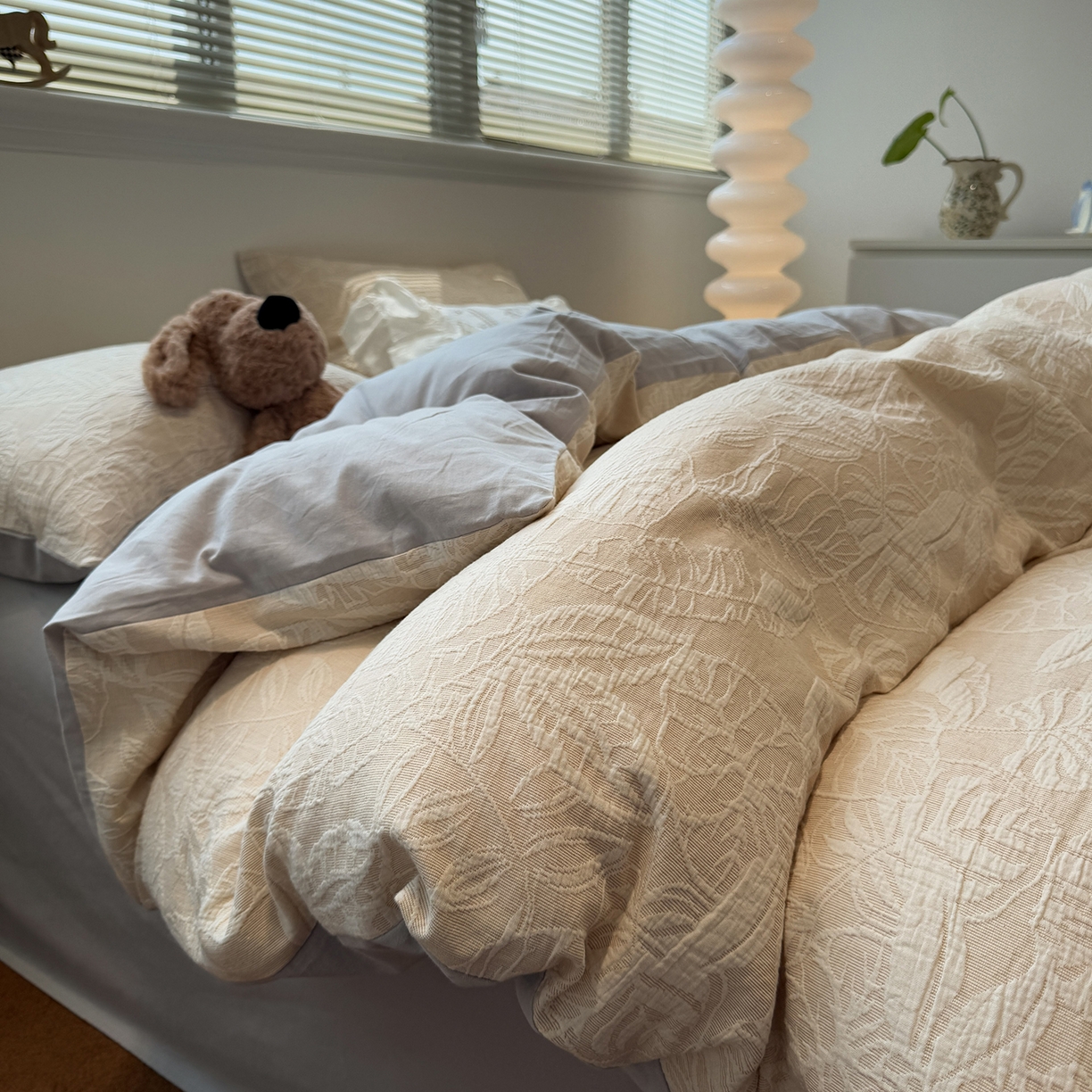 91家纺网 家纺一手货源 找家纺 慕尚家纺 2025新款全棉空气立体提花磨毛四件套 繁花似锦-浅灰