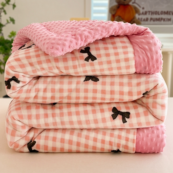 91家纺网 家纺一手货源 找家纺 默忆 2025新款牛奶绒豆豆被被子被芯 格子蝴蝶结