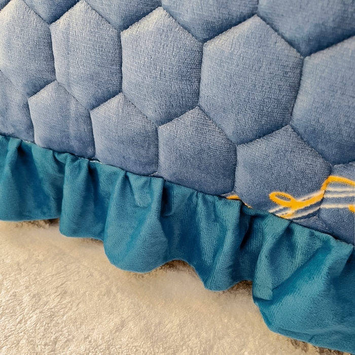 91家纺网 家纺一手货源 找家纺 情煊家纺 2025新款简约加厚A类牛奶绒夹棉印花床盖 三生有杏