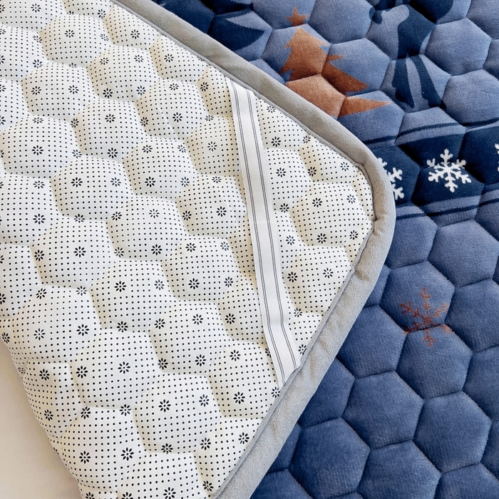 91家纺网 家纺一手货源 找家纺 （总）情煊家纺 2025新款A类牛奶绒印花夹棉床垫