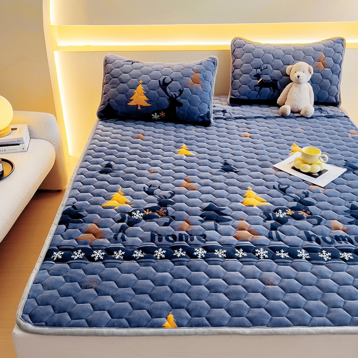 91家纺网 家纺一手货源 找家纺 （总）情煊家纺 2025新款A类牛奶绒印花夹棉床垫