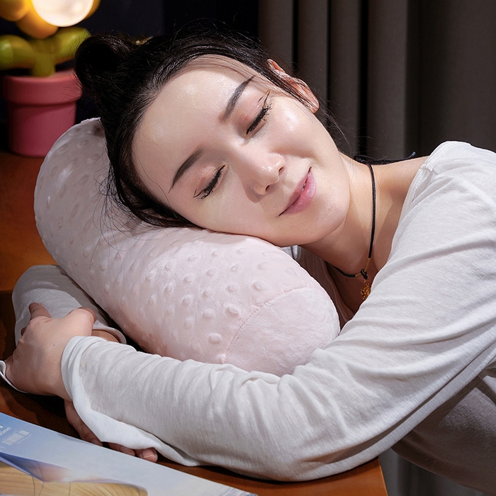 91家纺网 家纺一手货源 找家纺 仟亿莱 2025新款卡通压泡豆豆绒拥抱式腰靠 拥抱豆豆兔子