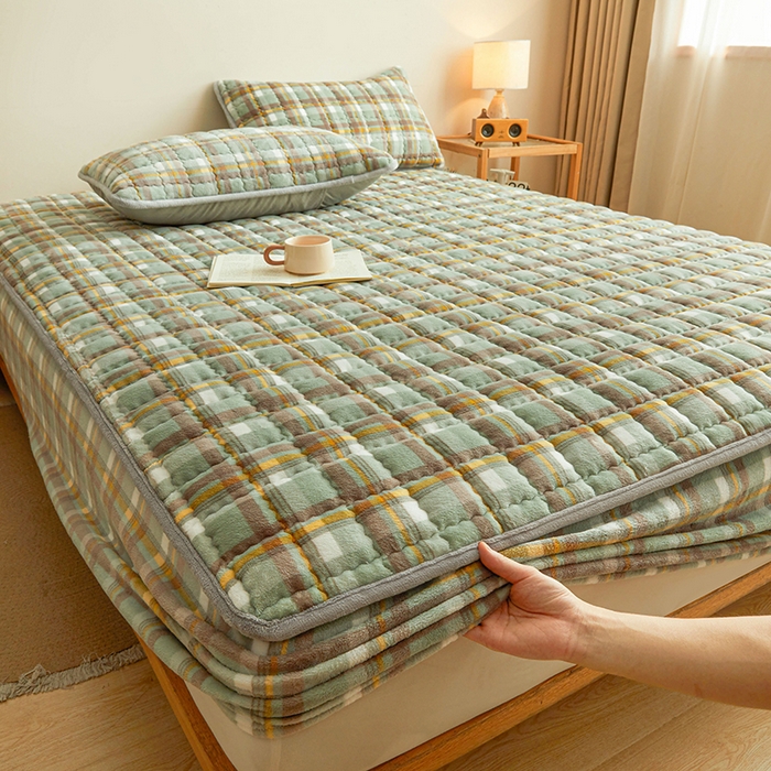 91家纺网 家纺一手货源 找家纺 （总）澳梵家居 2025新款无印风牛奶绒夹棉床笠