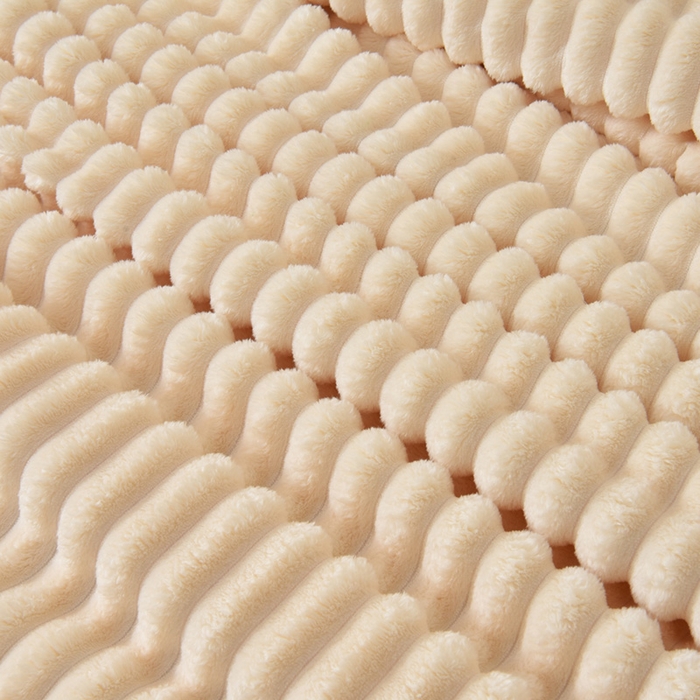 91家纺网 家纺一手货源 找家纺 圣楚家纺 2025秋冬新款保暖亲肤舒适牛奶绒抽条毛毯毯子 奶白