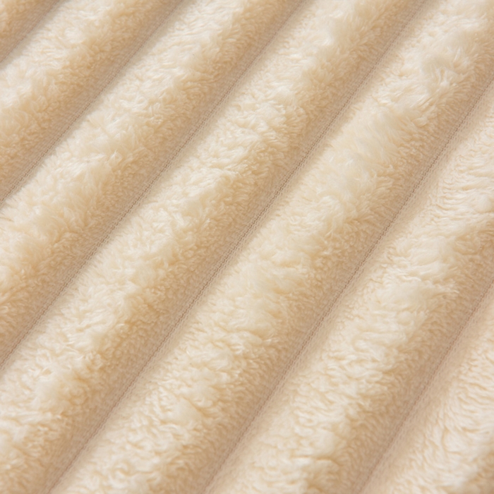 91家纺网 家纺一手货源 找家纺 圣楚家纺 2025秋冬新款保暖亲肤舒适牛奶绒抽条毛毯毯子 奶白