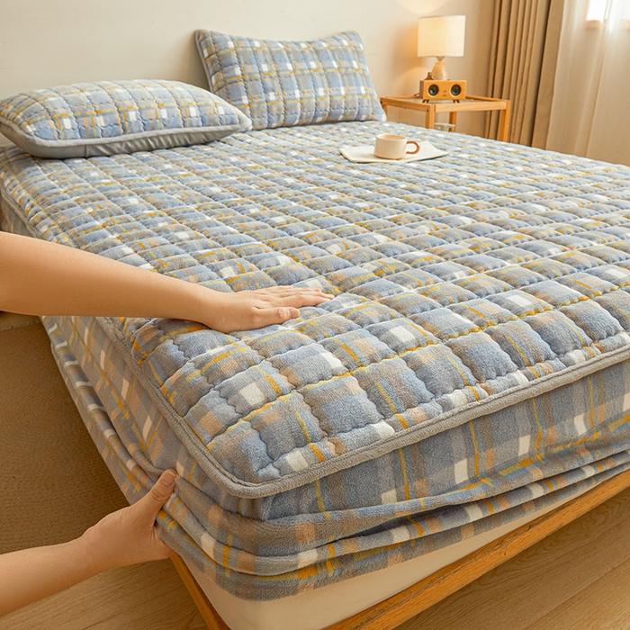 91家纺网 家纺一手货源 找家纺 （总）澳梵家居 2025新款无印风牛奶绒夹棉床笠