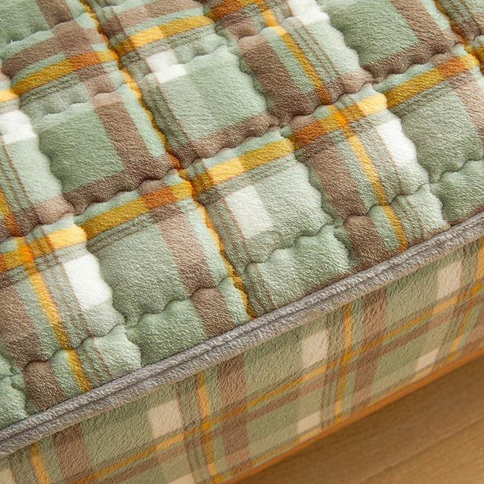 91家纺网 家纺一手货源 找家纺 澳梵家居 2025新款无印风牛奶绒夹棉床笠 草绿黄格纹