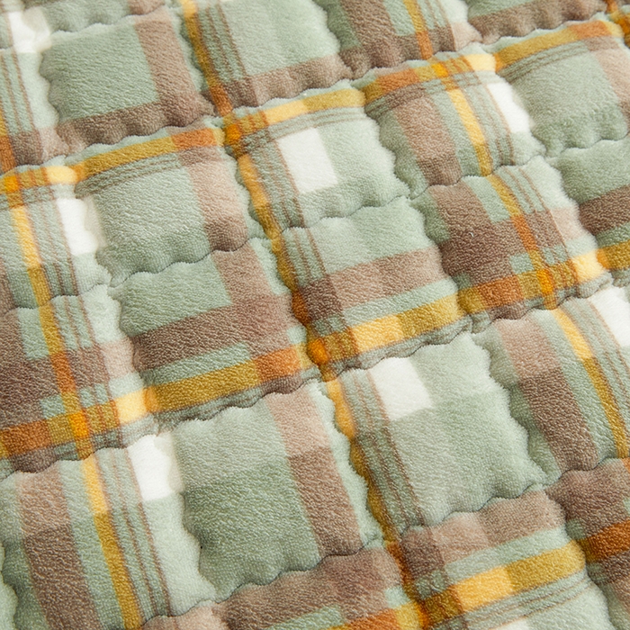 91家纺网 家纺一手货源 找家纺 澳梵家居 2025新款无印风牛奶绒夹棉床笠 草绿黄格纹