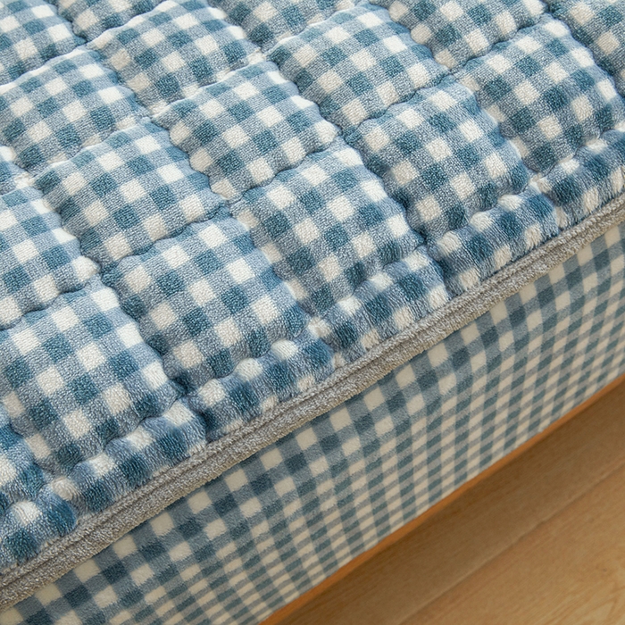 91家纺网 家纺一手货源 找家纺 澳梵家居 2025新款无印风牛奶绒夹棉床笠 浅蓝格纹