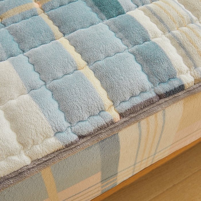 91家纺网 家纺一手货源 找家纺 澳梵家居 2025新款无印风牛奶绒夹棉床笠 雅致格调