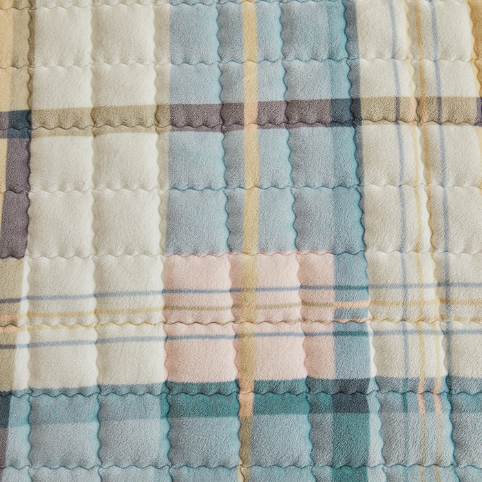 91家纺网 家纺一手货源 找家纺 澳梵家居 2025新款无印风牛奶绒夹棉床笠 雅致格调