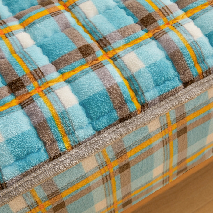 91家纺网 家纺一手货源 找家纺 澳梵家居 2025新款无印风牛奶绒夹棉床笠 幽蓝格调