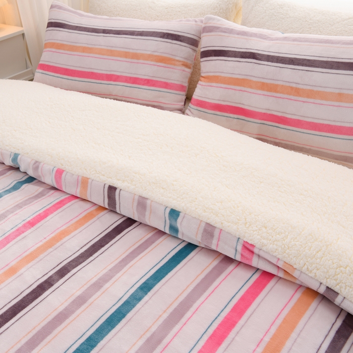 91家纺网 家纺一手货源 找家纺 （总）圣楚家纺 2025秋冬新款亲肤舒适暖心羊羔绒牛奶绒AB面冬被被子被芯