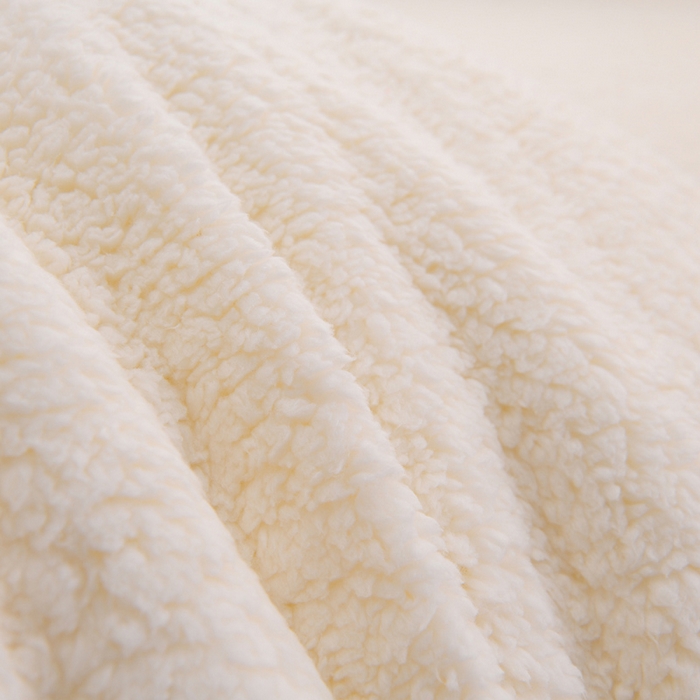 91家纺网 家纺一手货源 找家纺 圣楚家纺 2025秋冬新款亲肤舒适暖心羊羔绒牛奶绒AB面冬被被子被芯 繁花