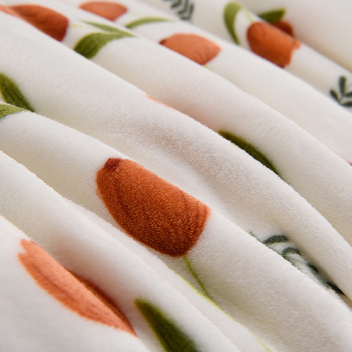 91家纺网 家纺一手货源 找家纺 圣楚家纺 2025秋冬新款亲肤舒适暖心羊羔绒牛奶绒AB面冬被被子被芯 伊人