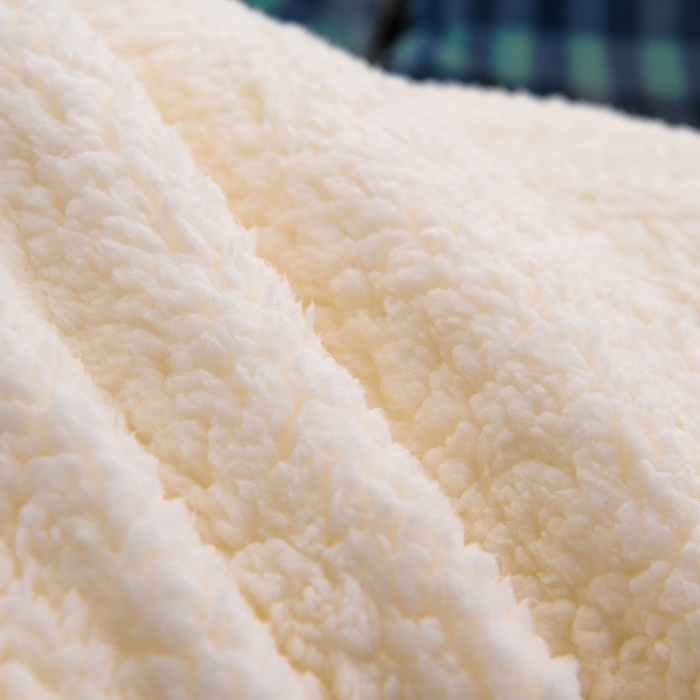 91家纺网 家纺一手货源 找家纺 圣楚家纺 2025秋冬新款亲肤舒适暖心羊羔绒牛奶绒AB面冬被被子被芯 蓝调