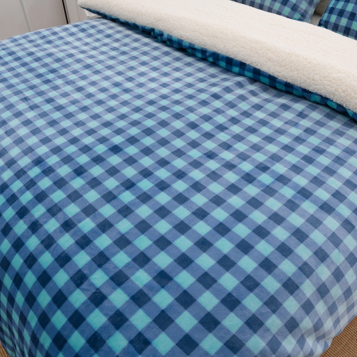 91家纺网 家纺一手货源 找家纺 圣楚家纺 2025秋冬新款亲肤舒适暖心羊羔绒牛奶绒AB面冬被被子被芯 蓝调