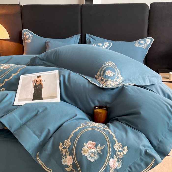 91家纺网 家纺一手货源 找家纺 博纳家纺 2025新款纯棉磨毛绣花四件套--花丽影系列 花丽影-宾利蓝