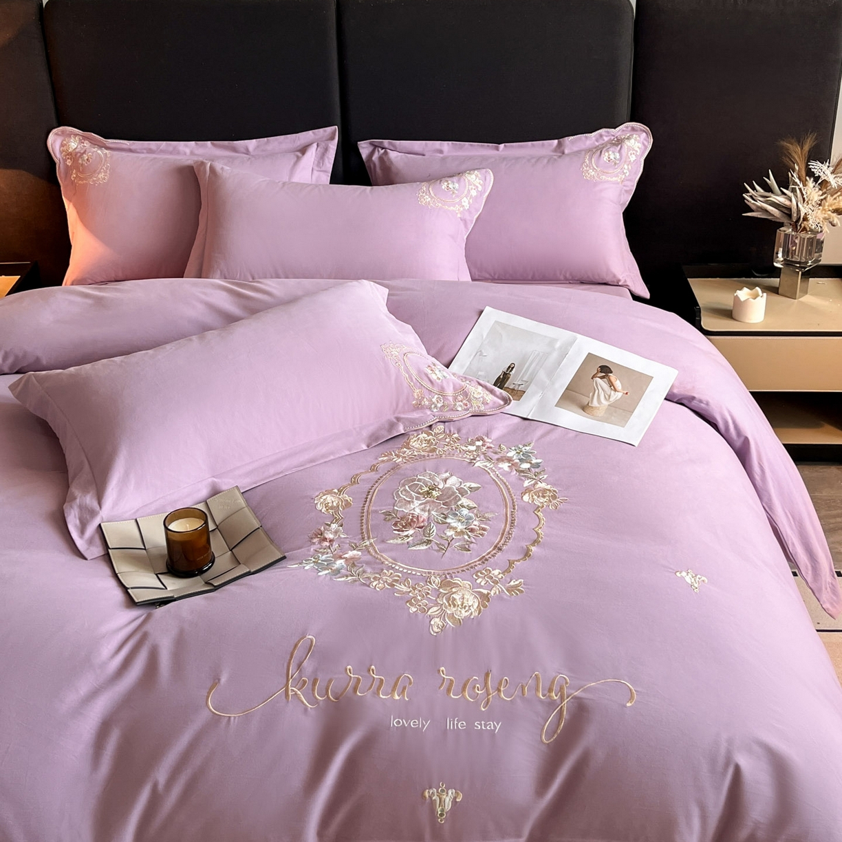 91家纺网 家纺一手货源 找家纺 博纳家纺 2025新款纯棉磨毛绣花四件套--花丽影系列 花丽影-粉紫