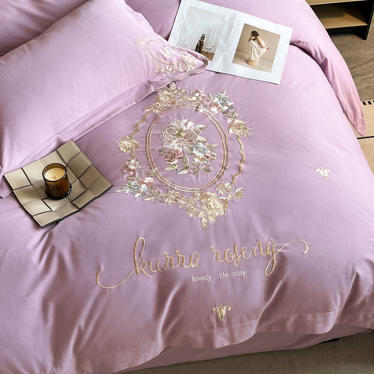 91家纺网 家纺一手货源 找家纺 博纳家纺 2025新款纯棉磨毛绣花四件套--花丽影系列 花丽影-粉紫