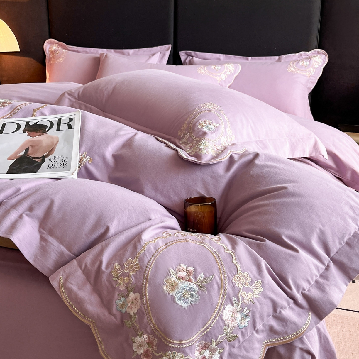 91家纺网 家纺一手货源 找家纺 博纳家纺 2025新款纯棉磨毛绣花四件套--花丽影系列 花丽影-粉紫