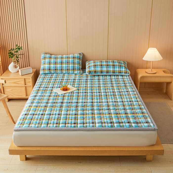 91家纺网 家纺一手货源 找家纺 （总）澳梵家居 2025新款无印风牛奶绒夹棉床护垫