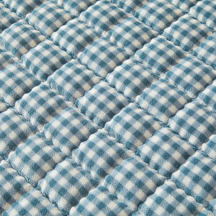 91家纺网 家纺一手货源 找家纺 澳梵家居 2025新款无印风牛奶绒夹棉床护垫 浅蓝格纹