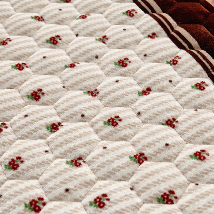 91家纺网 家纺一手货源 找家纺 情煊家纺 2025新款A类牛奶绒印花夹棉床垫 西高地