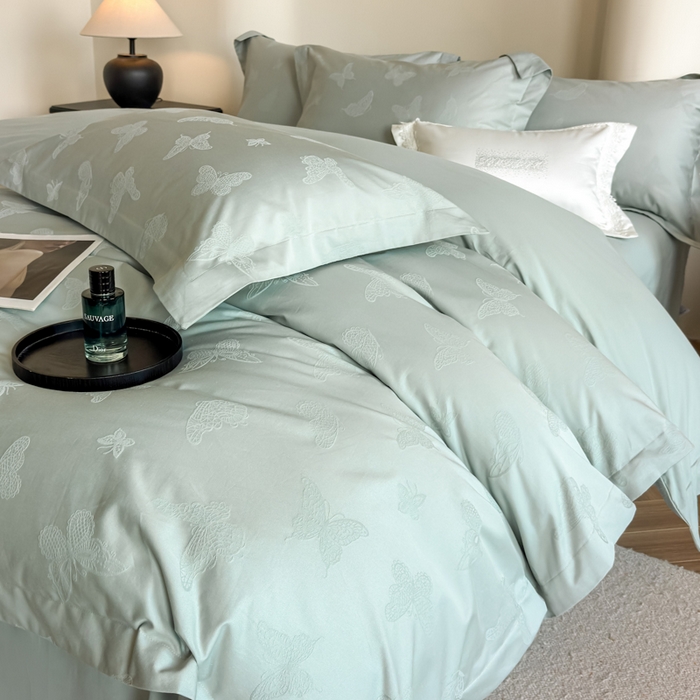 91家纺网 家纺一手货源 找家纺 （总）魅都 2025秋冬全棉厚织长绒棉磨毛立体浮雕提花四件套全棉四件套夏日蝶梦